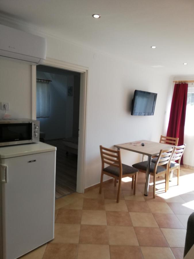 Zoe Apartman Siófok Exteriör bild