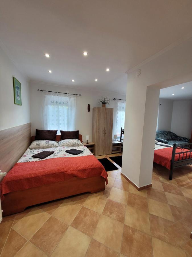Zoe Apartman Siófok Exteriör bild