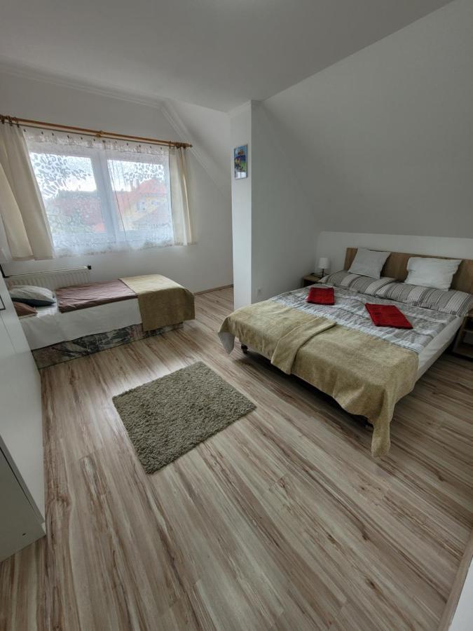 Zoe Apartman Siófok Exteriör bild