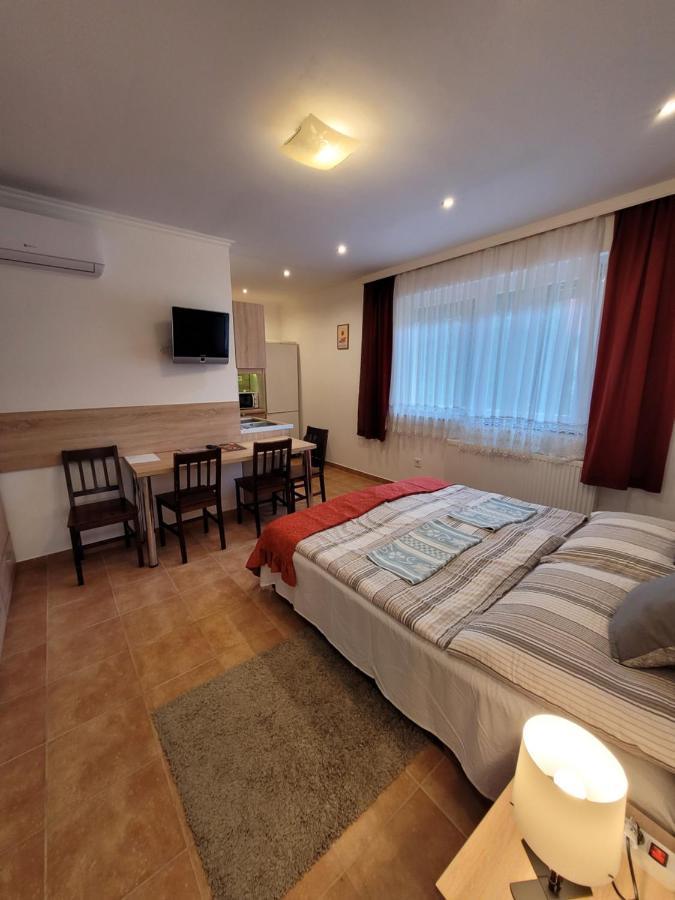 Zoe Apartman Siófok Exteriör bild