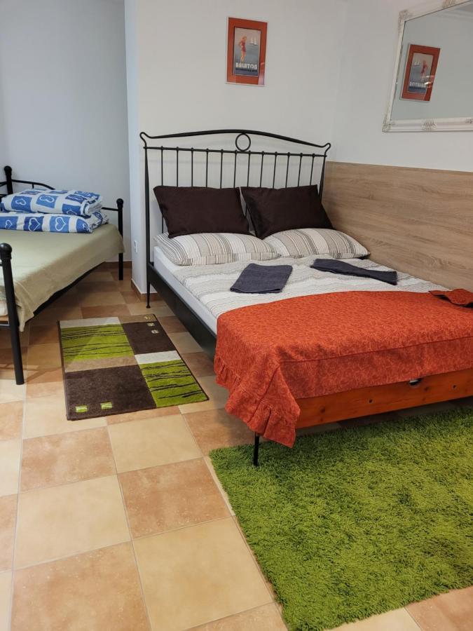 Zoe Apartman Siófok Exteriör bild