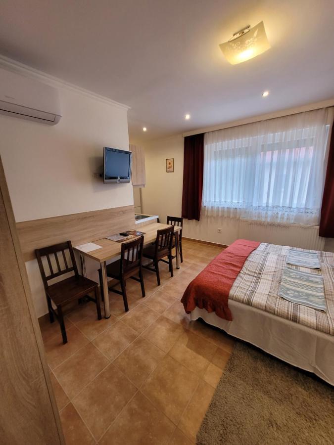 Zoe Apartman Siófok Exteriör bild
