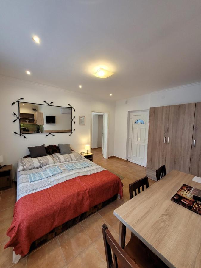 Zoe Apartman Siófok Exteriör bild