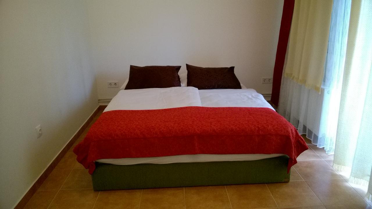Zoe Apartman Siófok Exteriör bild